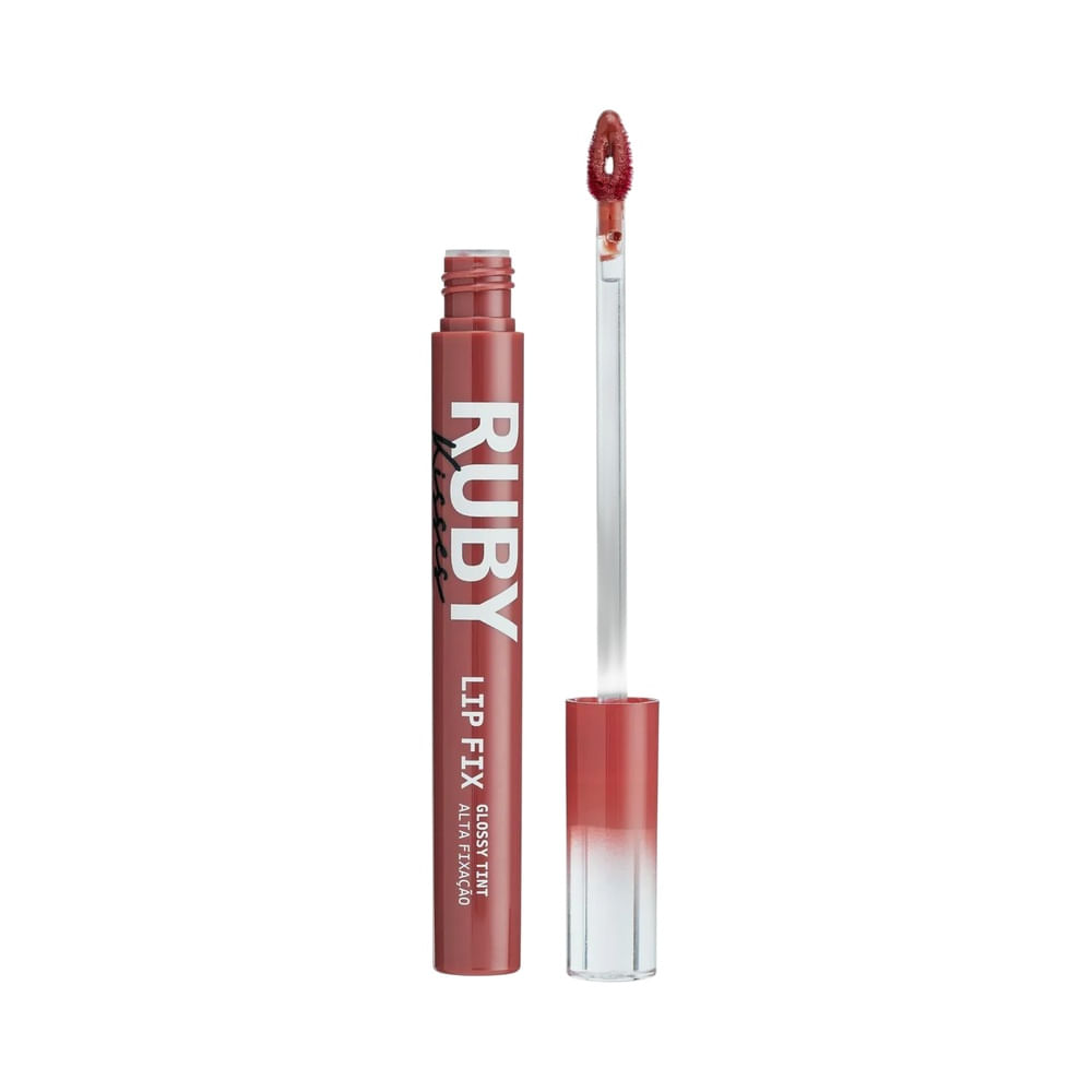 Batom líquido Lip Fix Ruby Kisses Glossy Tint Sweet Brown em tubo marrom escuro com detalhes em branco.